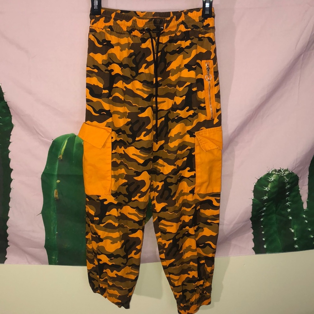 Orange CAMO crago pants